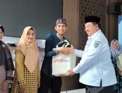 Ribuan Guru TPQ di Jombang Terima Bantuan dari Keluarga Abah Warsubi