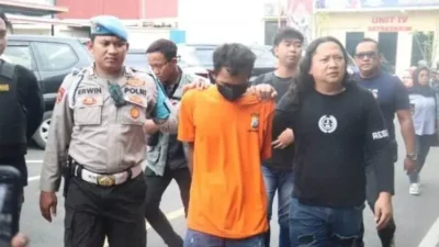 Seorang wanita muda asal surabaya dianiaya, ditelanjangi dan diperkosa lanjut di tinggal dalam hutan Mojokerto