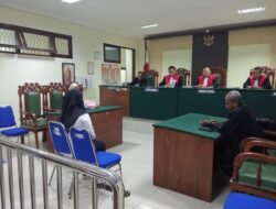 Vonis 5 Tahun penjara dijatuhkan Majelis Hakim PN Jombang terhadap seorang Remaja yang terbukti menyebabkan hilangnya nyawa bayi yang dilahirkannya