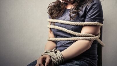 Kenal di Media sosial, Wanita cantik diajak check-in di Hotel berakhir disekap dan dirampok oleh dua pemuda Jombang